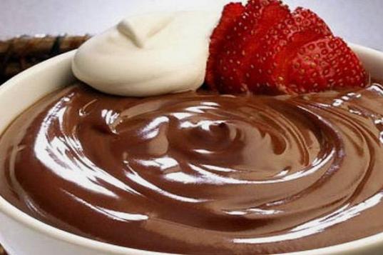 कोको पाउडर से बने केक के लिए चॉकलेट क्रीम: हलवाई की रेसिपी और सलाह