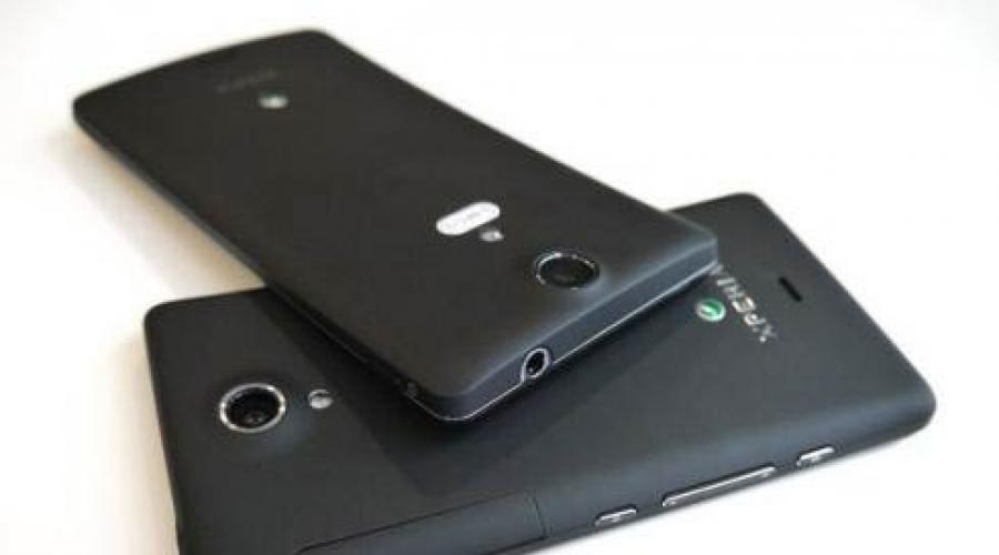TX and TX. Overview of the smartphone with the mouth of the waist. The SIM card is used in mobile devices to save data certifying the authenticity of mobile service subscribers.
